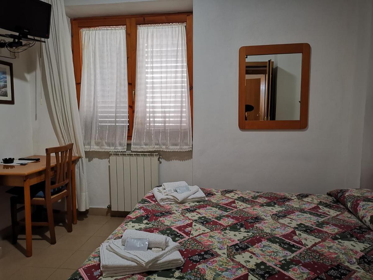 Osteria Dei Locandieri Abbadia San Salvator Bagian luar foto