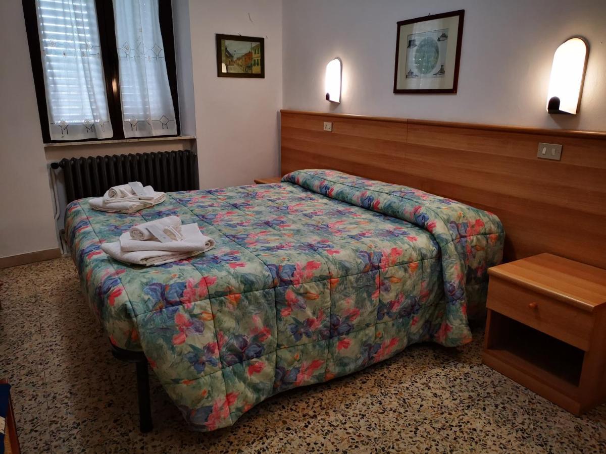 Osteria Dei Locandieri Abbadia San Salvator Bagian luar foto
